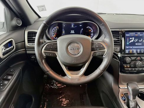 Used 2022 Jeep Grand Cherokee Limited w/ Tech Group AWD/4WD image 11