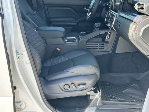 Used 2025 Toyota Tacoma TRD Off-Road w/ TRD Off Road Premium Package image 13