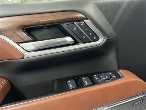 Used 2025 GMC Sierra 2500 Denali Ultimate image 24