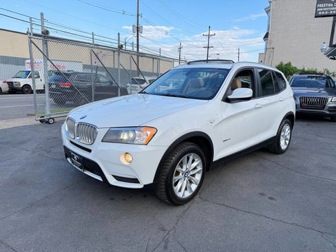 Used 2014 BMW X3 xDrive28i AWD/4WD image 2