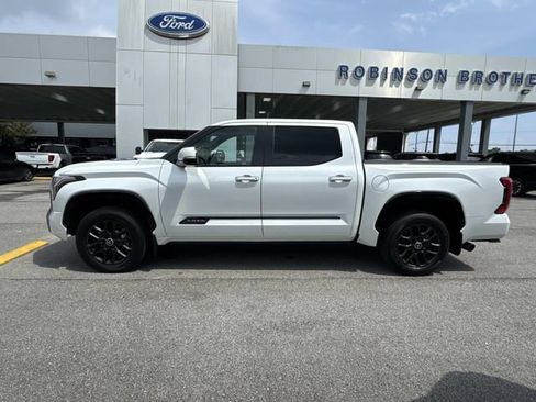 Used 2024 Toyota Tundra Platinum AWD/4WD image 8
