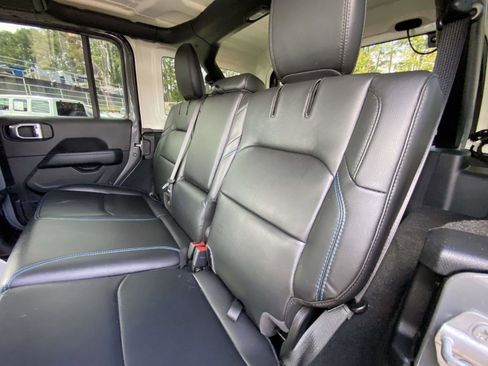 Certified 2022 Jeep Wrangler Unlimited Rubicon 4xe image 19