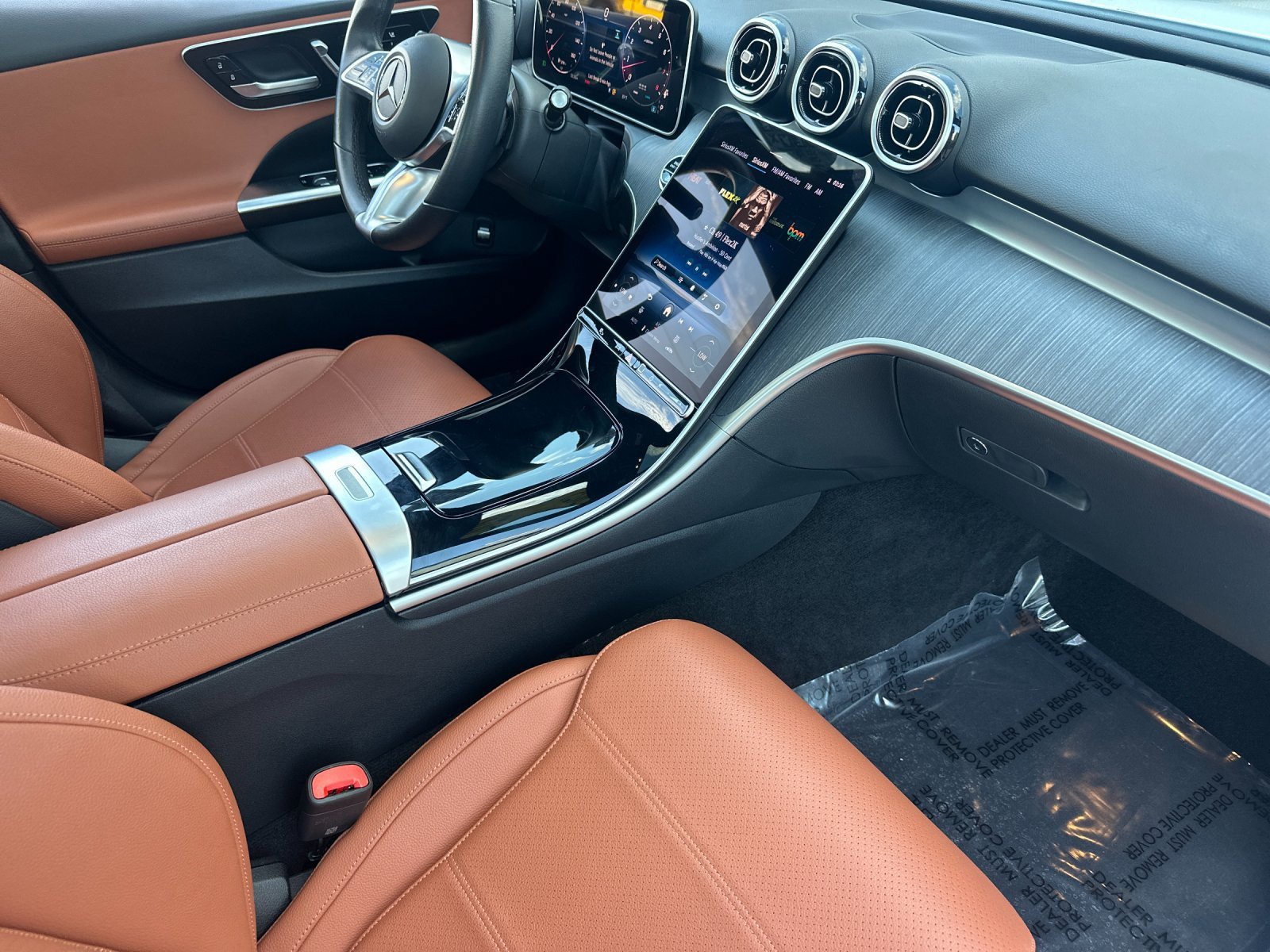 Used 2025 Mercedes-Benz C 300 Sedan image 18