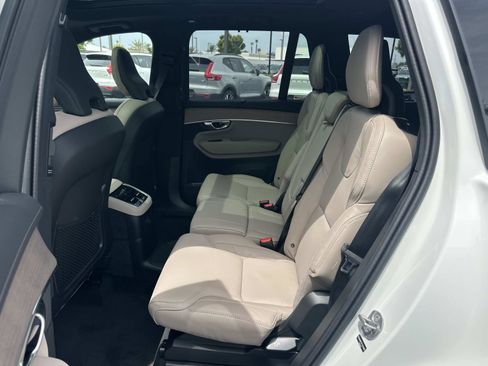 New 2026 Volvo XC90 T8 Ultra w/ Lounge Package AWD/4WD image 17