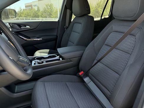 New 2026 Chevrolet Equinox LT w/ Safety and Technology Package FWD image 21