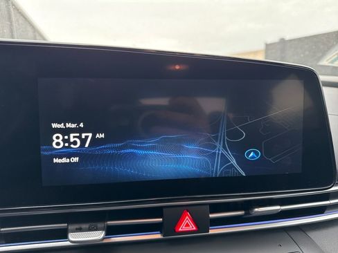 New 2026 Hyundai Elantra Limited FWD image 27