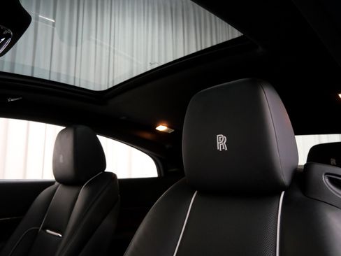 Used 2016 Rolls-Royce Wraith image 18