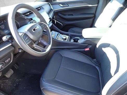 New 2026 Jeep Grand Cherokee L Limited AWD/4WD image 13