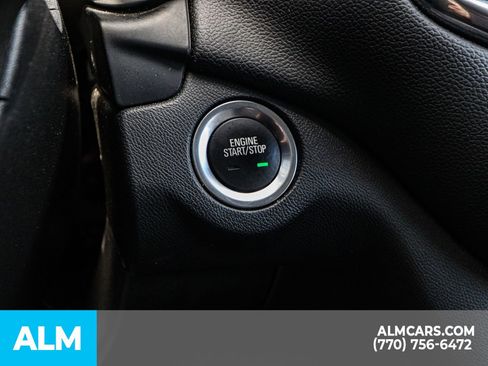 Used 2023 Chevrolet Equinox LT w/ LPO, Floor Liner Package image 34