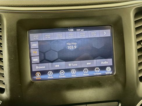 Used 2019 Jeep Cherokee Latitude w/ Popular Appearance Group FWD image 21