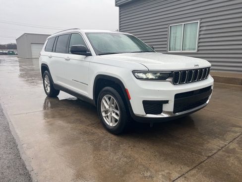 Used 2023 Jeep Grand Cherokee L Laredo image 3