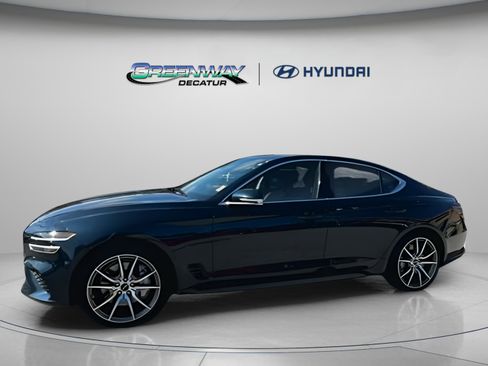 Used 2025 Genesis G70 2.5T image 12