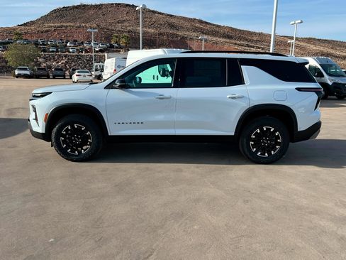 New 2026 Chevrolet Traverse Z71 w/ Enhanced Driving Package image 2