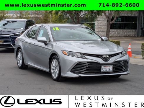 Used 2018 Toyota Camry LE FWD image 3