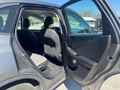 Used 2022 Ford Escape S image 12