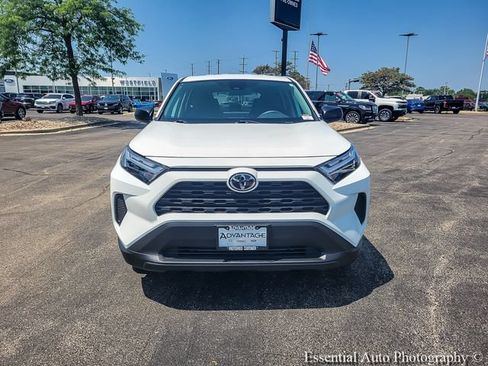 Used 2024 Toyota RAV4 LE AWD/4WD image 7