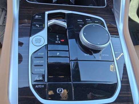 New 2026 BMW X6 xDrive40i w/ Climate Comfort Package image 20