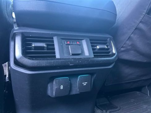 Used 2022 Ford F150 Lightning Platinum AWD/4WD image 39