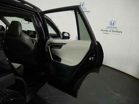 Used 2019 Toyota RAV4 Adventure w/ Cold Weather Package image 8