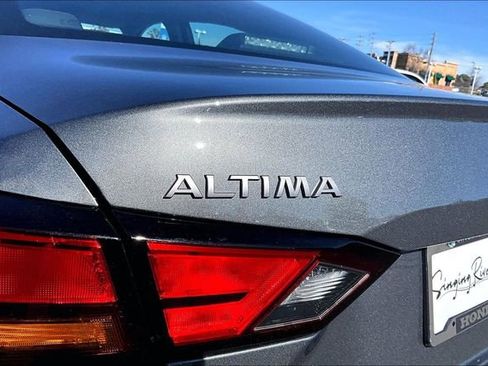Used 2025 Nissan Altima 2.5 SR image 25