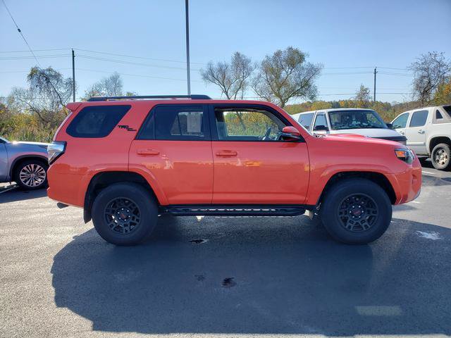 Used 2024 Toyota 4Runner TRD Off-Road Premium w/ Moonroof Package AWD/4WD image 4