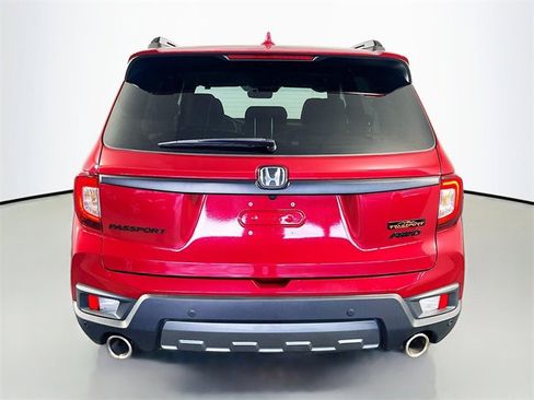 Used 2023 Honda Passport TrailSport image 6