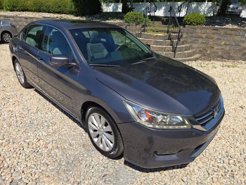 Used 2014 Honda Accord Touring image 10