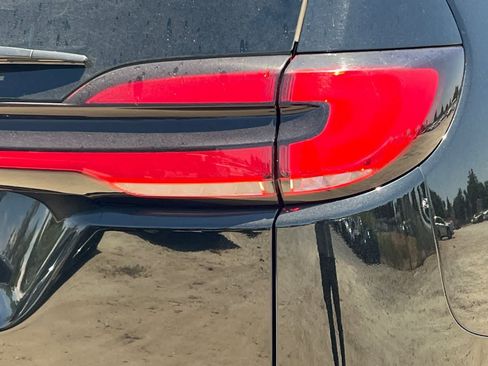 Used 2024 Chrysler Pacifica Touring-L FWD image 35