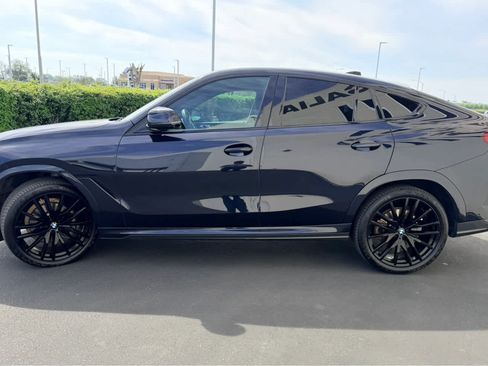 Used 2023 BMW X6 xDrive40i w/ M Sport Package image 3