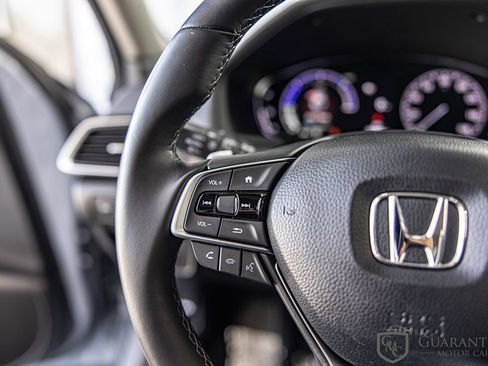 Used 2021 Honda Accord Touring image 25