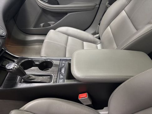 Used 2019 Chevrolet Impala LT image 15