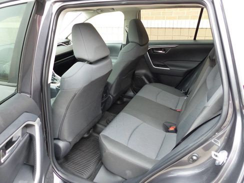 Used 2025 Toyota RAV4 XLE w/ Convenience Package image 35