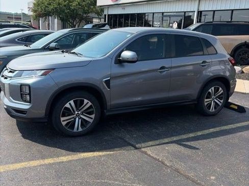 Used 2021 Mitsubishi Outlander Sport SE FWD image 2