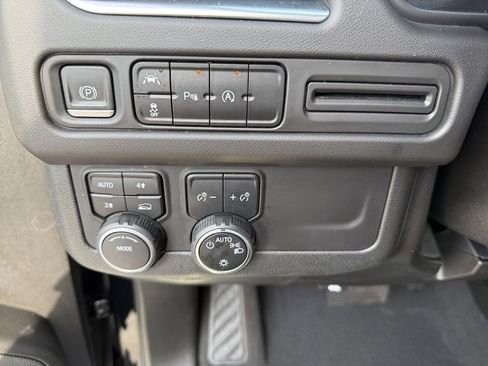 Used 2023 Chevrolet Tahoe LT image 23