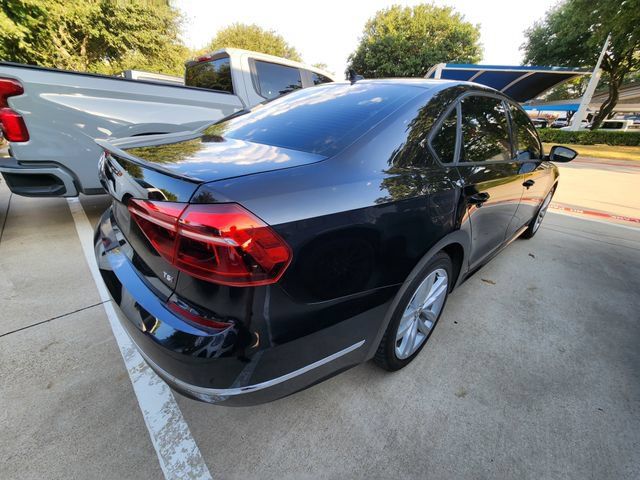 Used 2019 Volkswagen Passat 2.0T Wolfsburg w/ Wheels & Sunroof Package FWD image 6