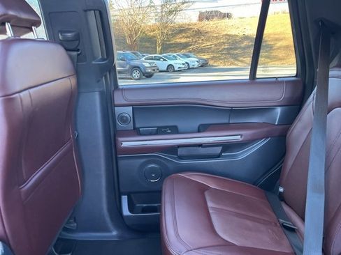 Used 2023 Ford Expedition Limited image 15