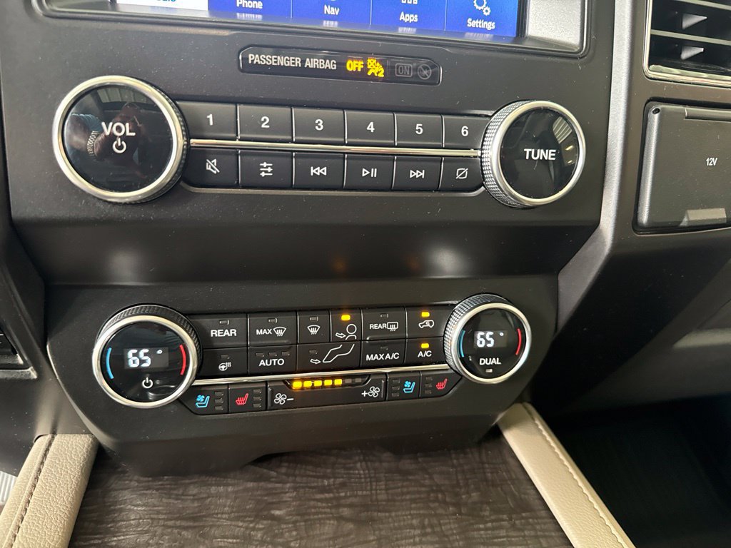 Used 2021 Ford Expedition Max Limited AWD/4WD image 13