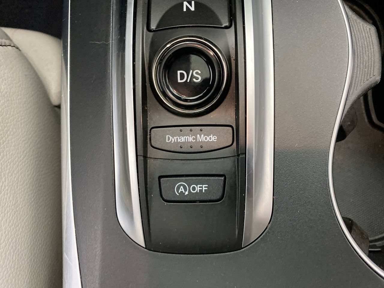 Used 2020 Acura MDX w/ Technology Package AWD/4WD image 19