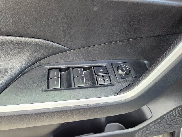 Used 2025 Toyota RAV4 XLE w/ Convenience Package AWD/4WD image 26