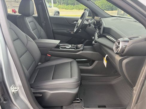 New 2027 Chevrolet Equinox LT w/ Convenience Package II FWD image 15