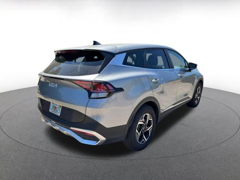 Used 2025 Kia Sportage LX FWD image 7