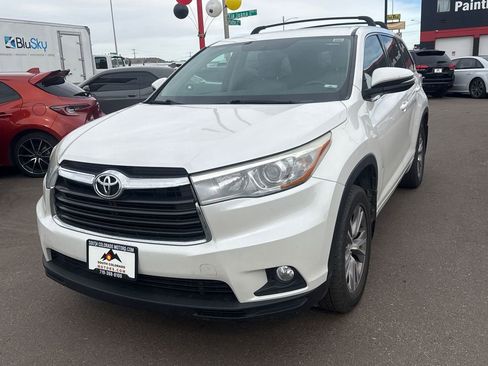 Used 2015 Toyota Highlander Plus image 3