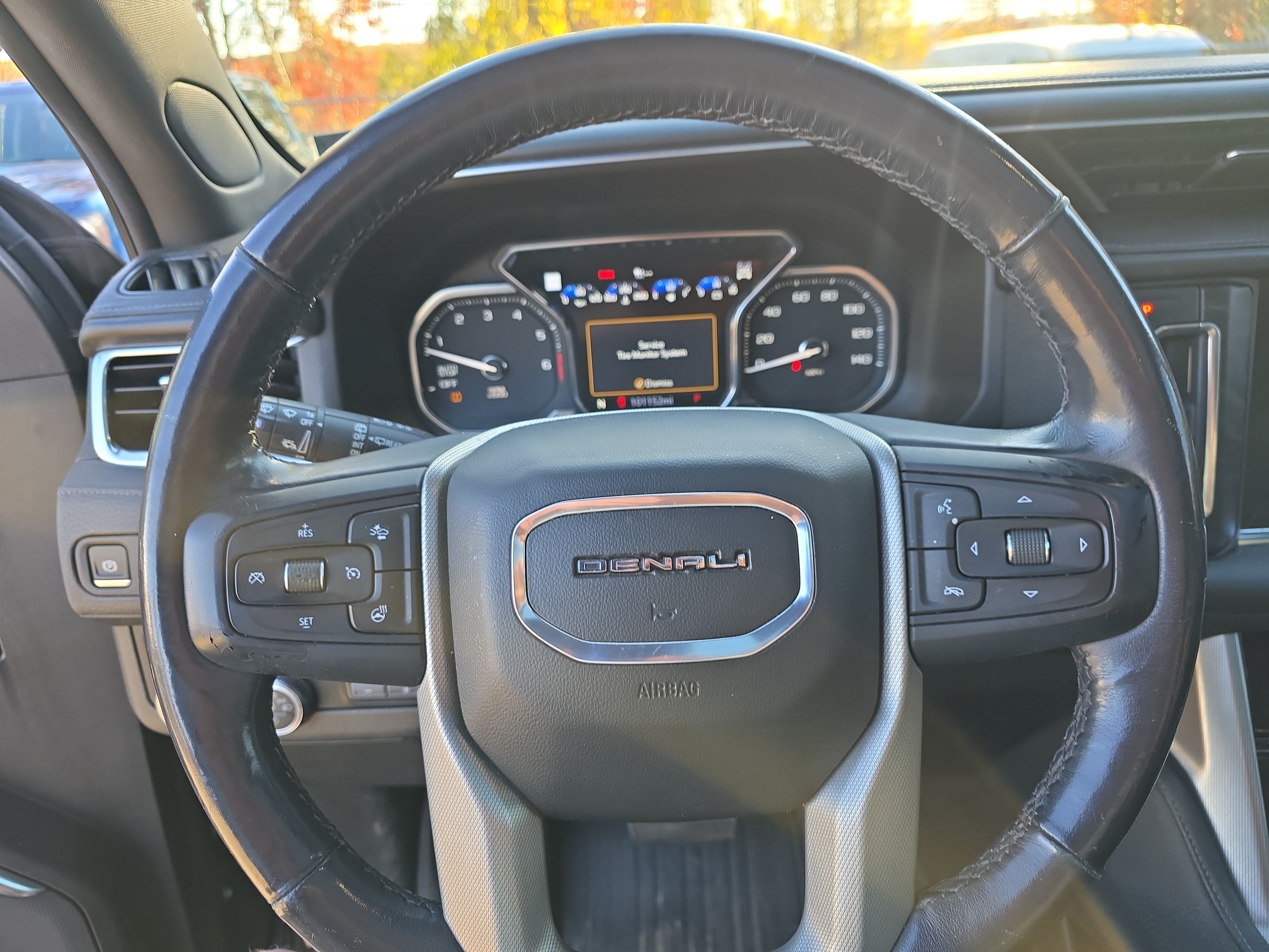 Used 2021 GMC Yukon XL Denali w/ Denali Premium Package AWD/4WD image 23