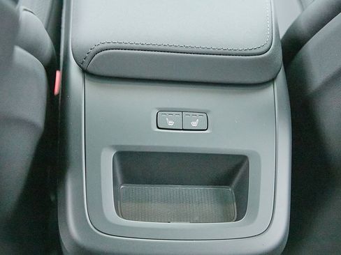 New 2026 Volvo XC60 B5 Core w/ Climate Package image 20