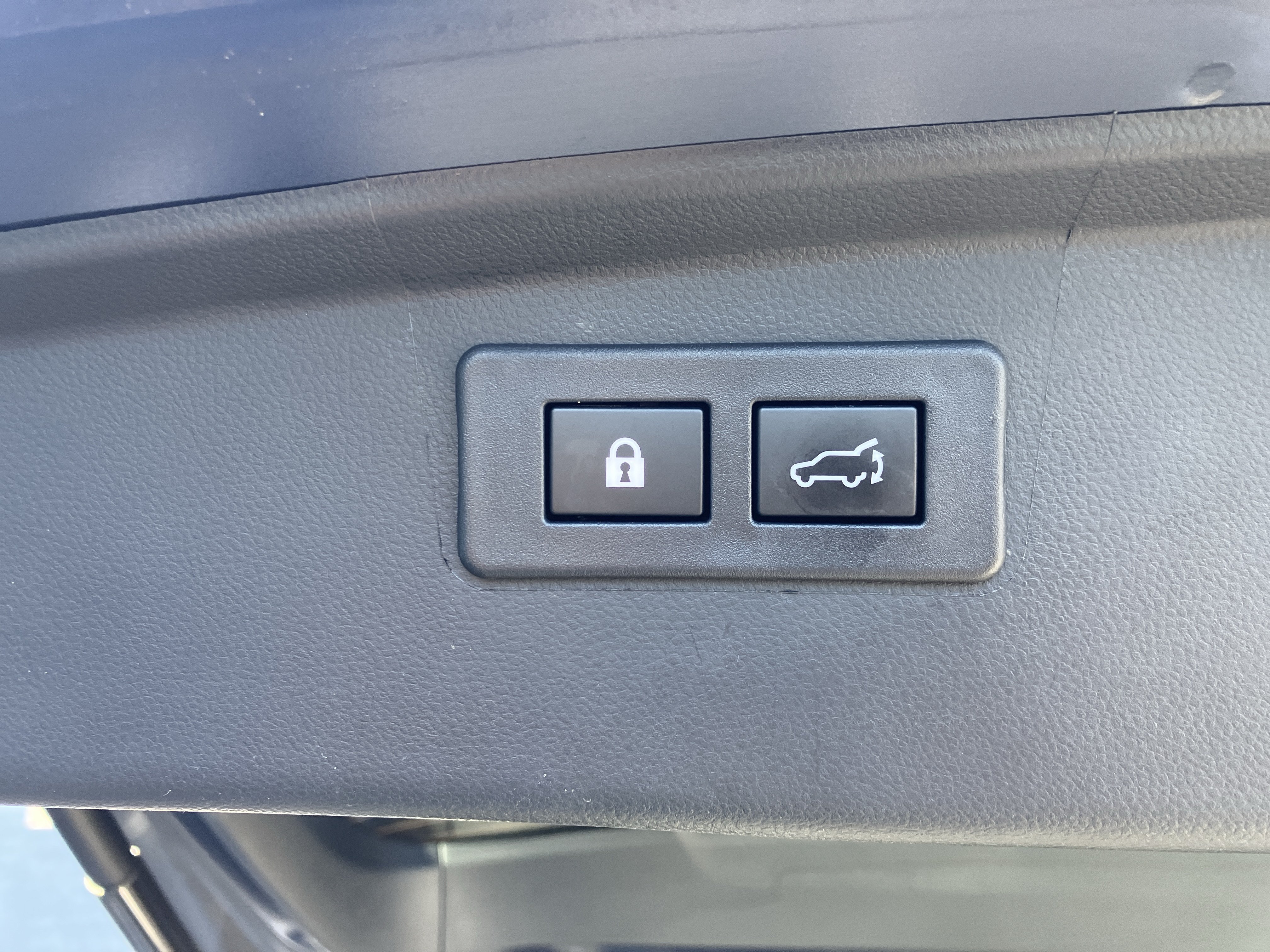 Used 2025 Subaru Outback Premium w/ Popular Package #1A AWD/4WD image 6