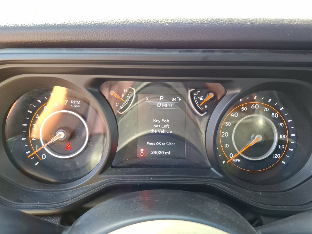 Used 2025 Jeep Gladiator Sport AWD/4WD image 19