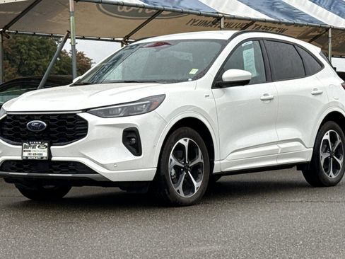 Used 2024 Ford Escape ST-Line Elite w/ Premium Technology Package image 8