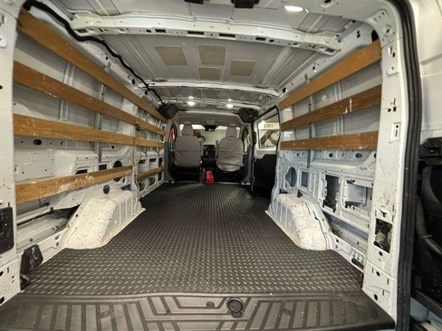 Used 2018 Ford Transit 250 130 Low Roof w/ Exterior Upgrade Package image 9