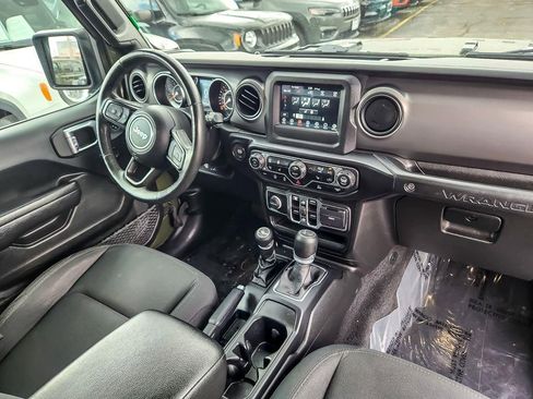 Used 2022 Jeep Wrangler Unlimited Sport AWD/4WD image 23