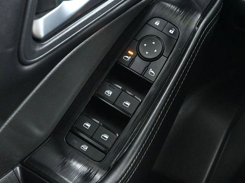 Used 2024 Nissan Rogue SV image 32